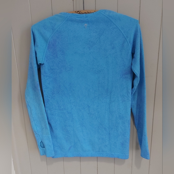 Ivivva fly tech shirt - Picture 2 of 2
